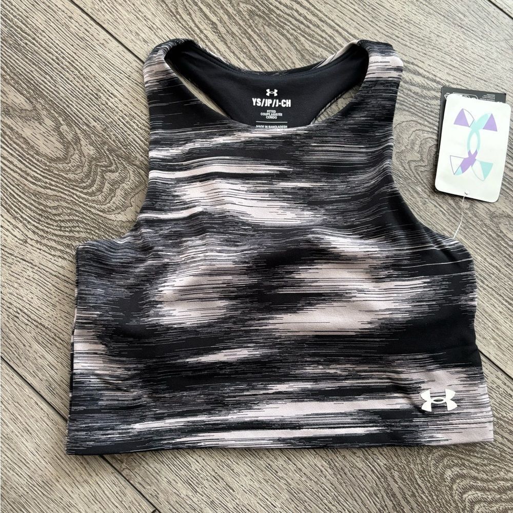 Under armor motion printed crop tank top